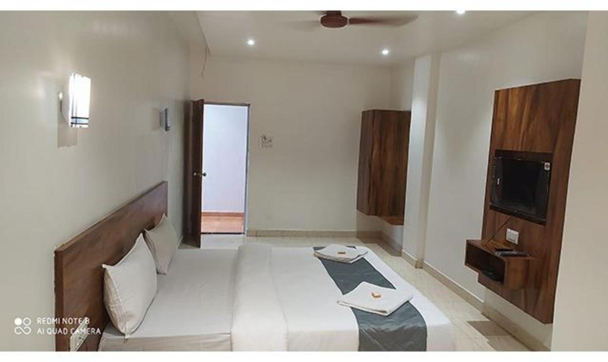 Fabhotel Omkar Pride ปูเน่ ภายนอก รูปภาพ